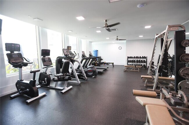 Building Photo - 1350 Main St