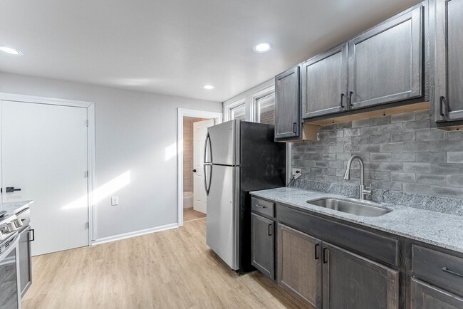 Building Photo - 3807 S Albany Ave