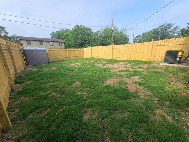 Building Photo - 1153 Magnolia St