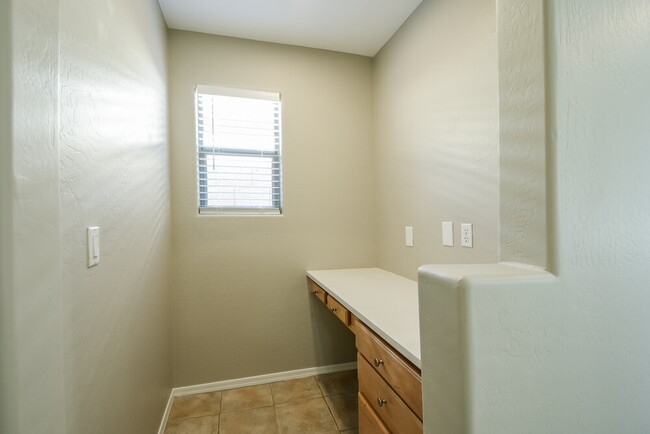 Building Photo - 24616 N 65th Ave