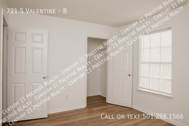 Building Photo - 721 S Valentine-B