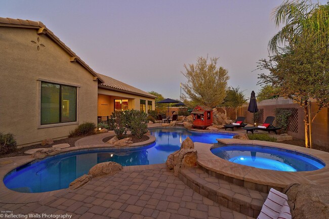 Building Photo - 3163 E Los Altos Ct