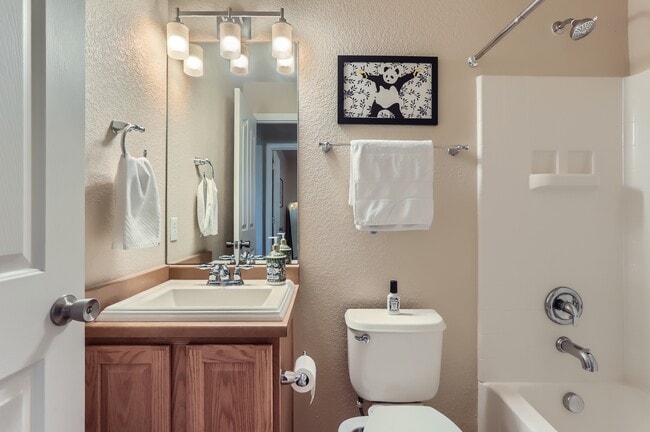 Building Photo - 5236 Malta St