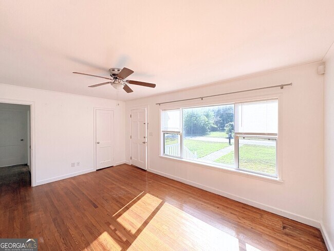 Building Photo - 600 Margaret St