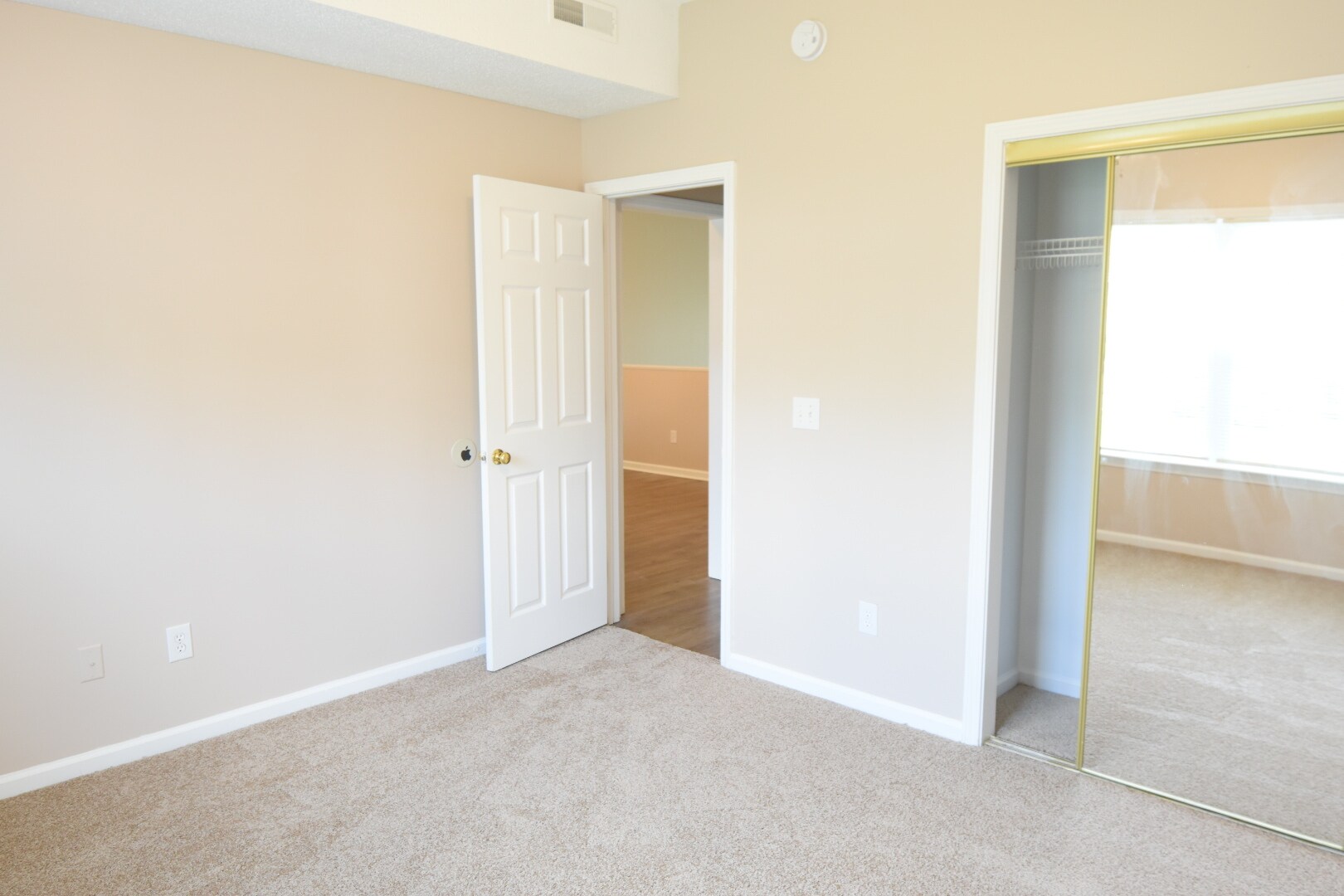 Building Photo - 4610 McClelland Dr