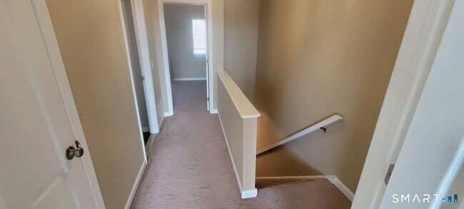 Building Photo - 166 Old Brookfield Rd