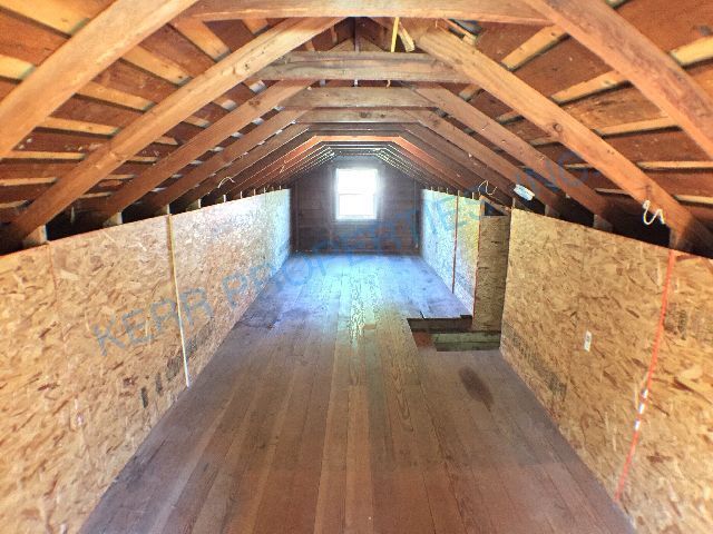 Building Photo - Charming 2-Bedroom Haven with Gleaming Har...