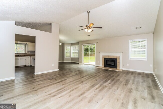 Building Photo - 3103 Waterford Ct