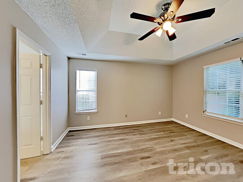 Building Photo - 7819 Bar Harbor Dr