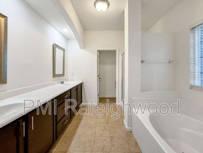 Building Photo - 1017 Thoughtful Spot Ln