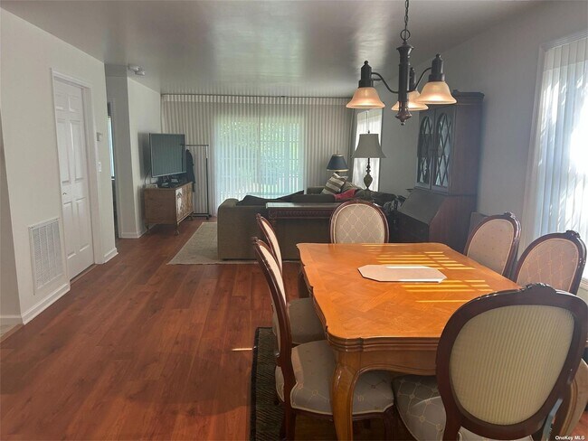 Building Photo - 919 Altessa Blvd