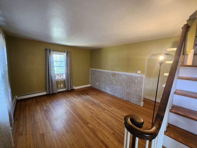 Building Photo - 203 Consaul Rd