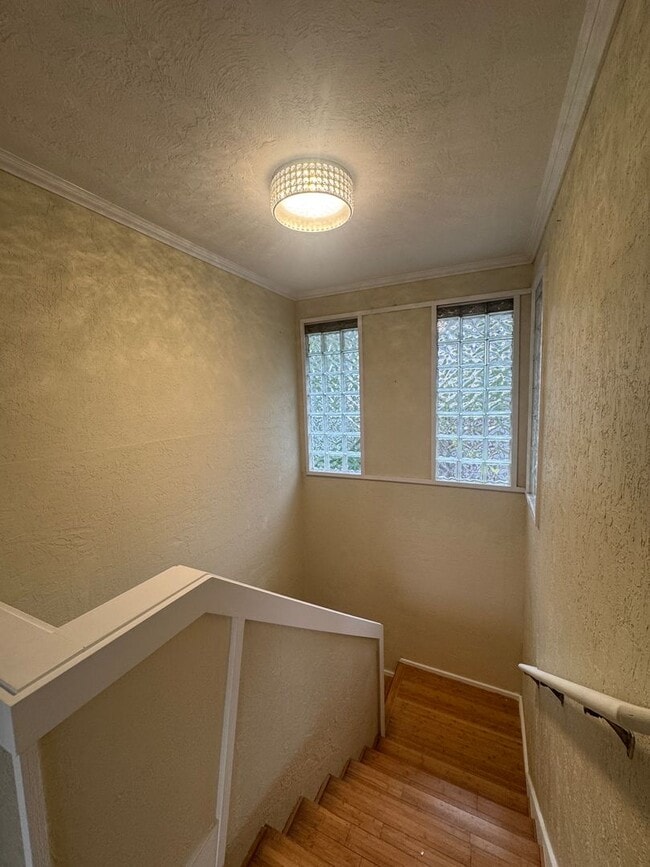 Building Photo - 5-Bed, 3-Bath in South Eugene