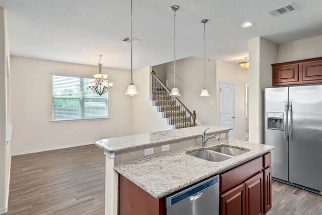 Building Photo - 5425 Kara Dr