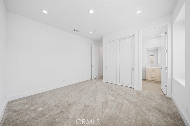 Building Photo - 360 Riverbend