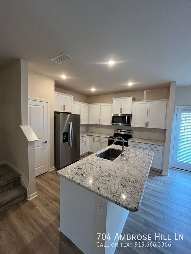 Building Photo - 704 Ambrose Hl Ln