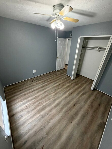 Building Photo - 24307 Rockin 7 Dr