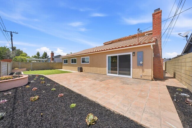 Building Photo - 19022 Summerfield Ln
