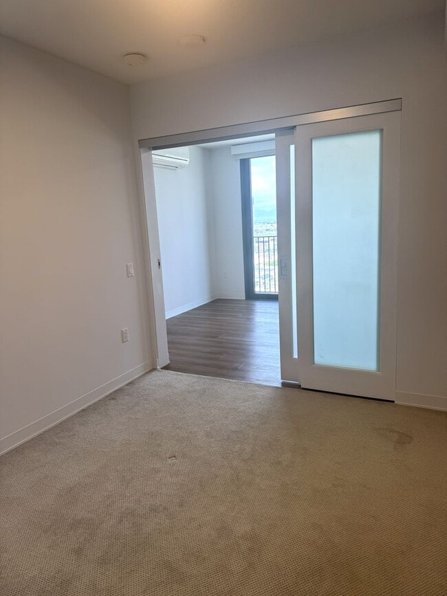 Building Photo - Aalii - Move in Ready One Bedroom
