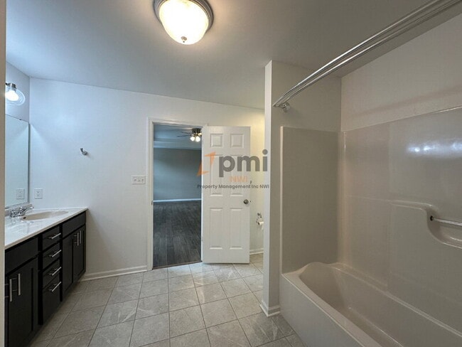 Building Photo - 1864 Westridge Dr