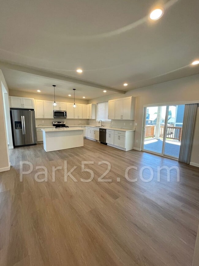 Building Photo - 3 Bedroom Tacoma Home