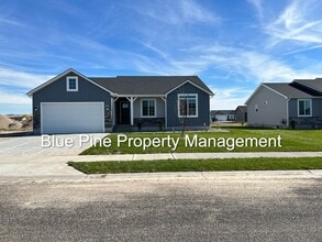 Building Photo - 3840 Ventura Ave