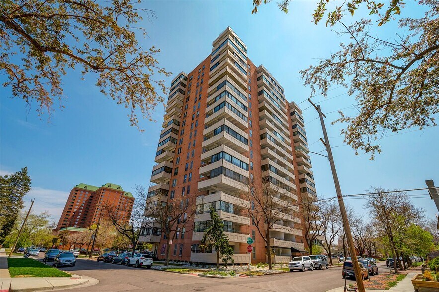 Building Photo - 130 N Pearl St
