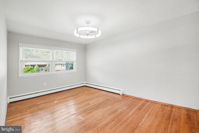 Building Photo - 4522 Glendale Rd