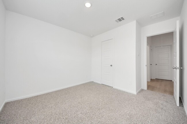 Building Photo - 342 Amy St