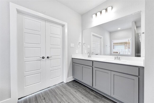 Building Photo - 10329 S Goshawk Trl