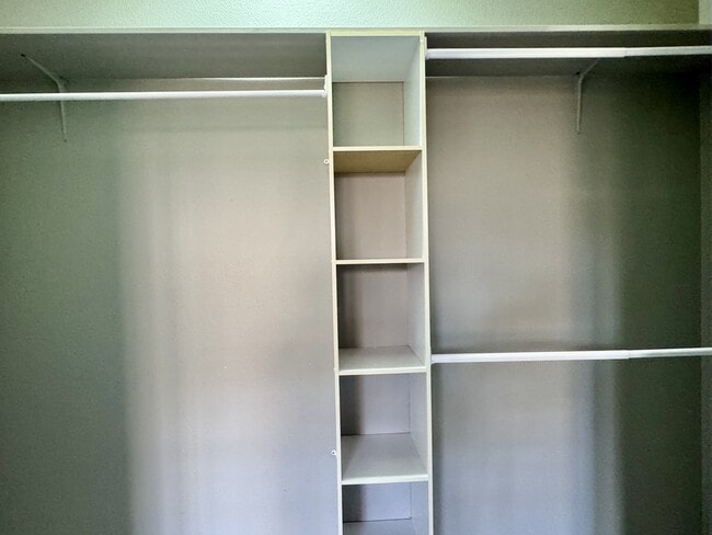 Building Photo - 293 Elohi Way