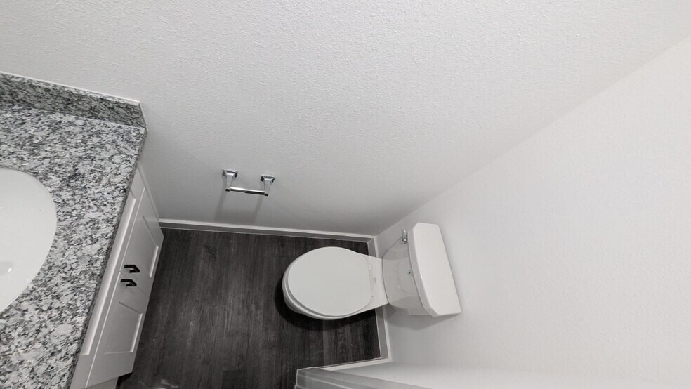 Building Photo - 7904 Shotwell St