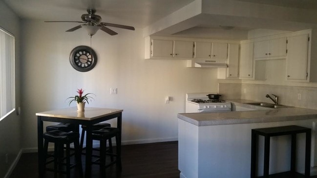 Building Photo - Lagoon Terrace Apartments