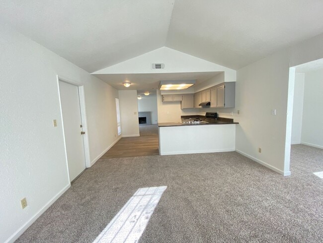 Building Photo - Beautiful Remodeled Home for Rent