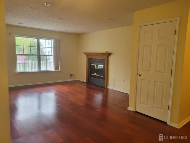 Building Photo - 68 Prestwick Way