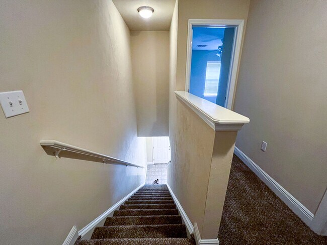 Building Photo - 2972 SW 35th Pl