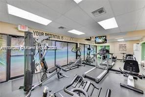 Building Photo - 3401 N Country Club Dr