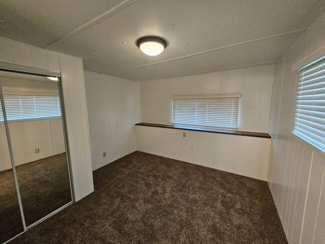 Building Photo - 2 Bedroom Single Wide Mobile in Bullhead City