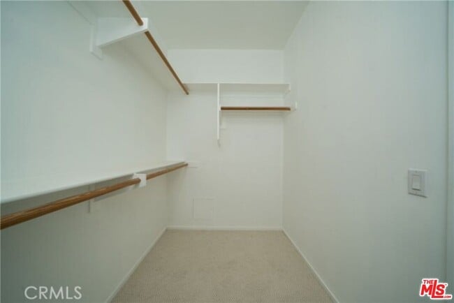 Building Photo - 3223 W 6th St