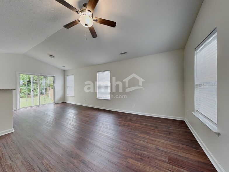 Building Photo - 4705 Silverdene St
