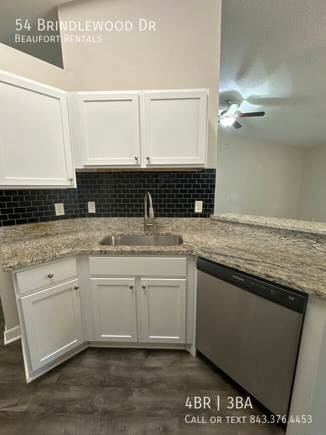 Building Photo - 54 Brindlewood Dr