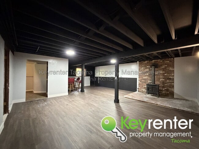 Building Photo - 629 Sandra Lee Ct SE