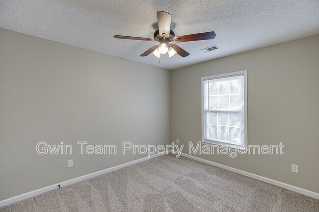 Building Photo - 305 Leatherman Ct