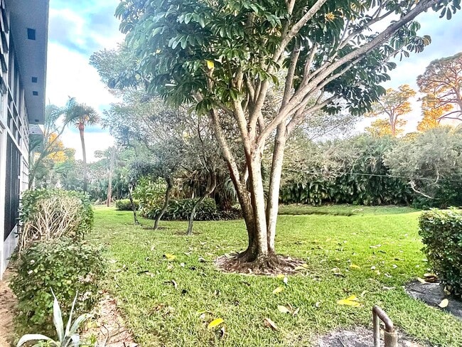 Building Photo - 2929 SE Ocean Blvd