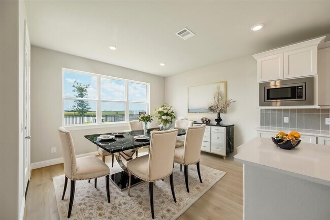 Building Photo - 764 Lake Lacosta Dr