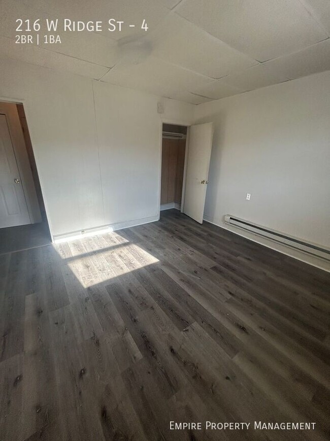 Building Photo - Available- 2 bedroom, 1 bathroom in Lansfo...