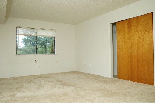 Building Photo - 403 Edison Glen Ter