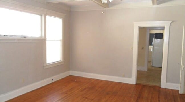 Building Photo - 450 Garland St