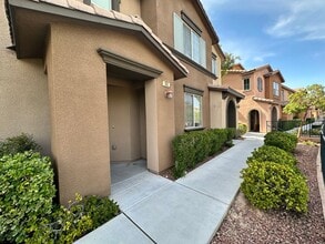 Building Photo - Summerlin Townhome