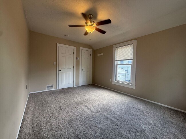 Building Photo - 1726 Starkweather Ave